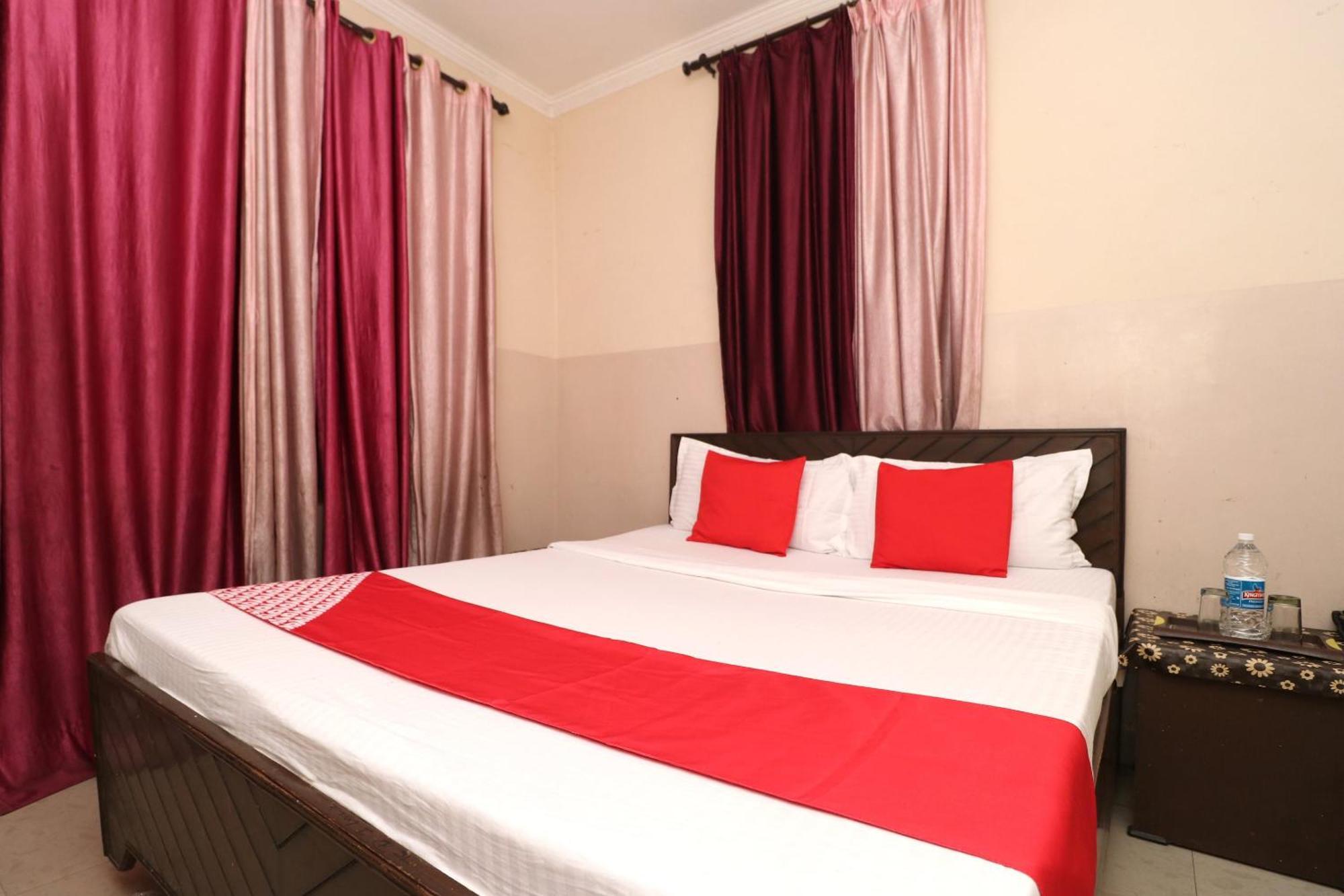Hotel O Ashoka Residency Chandīgarh Esterno foto